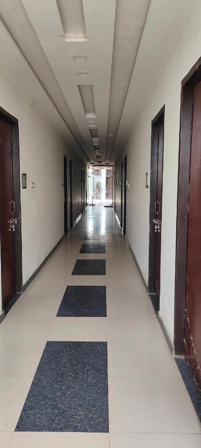 Sadabad Hotel Yoran Inn & Restaurant By Wb Inn المظهر الخارجي الصورة