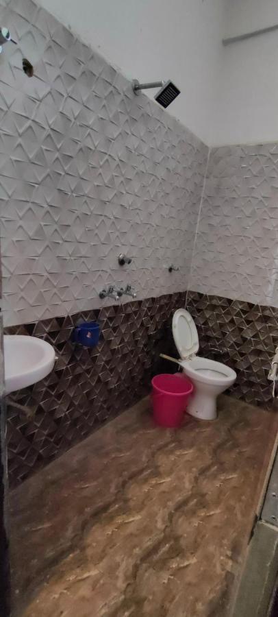 Sadabad Hotel Yoran Inn & Restaurant By Wb Inn المظهر الخارجي الصورة